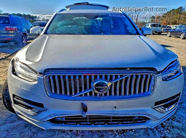 YV4062PA2P1997867 2023 VOLVO XC90 White Vista frontal