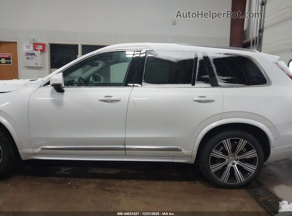 YV4062PA7P1949930 2023 VOLVO XC90 White Widok wnętrza 360 stopni