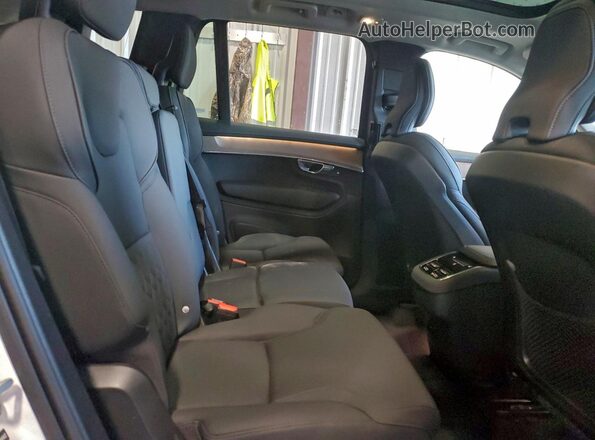 YV4062PB0S1376662 2025 VOLVO XC90 White Widok wnętrza z tyłu