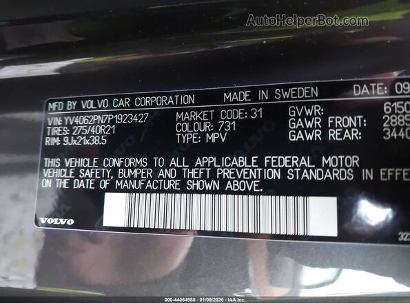 YV4062PN7P1923427 2023 VOLVO XC90 Black Widok komory silnika