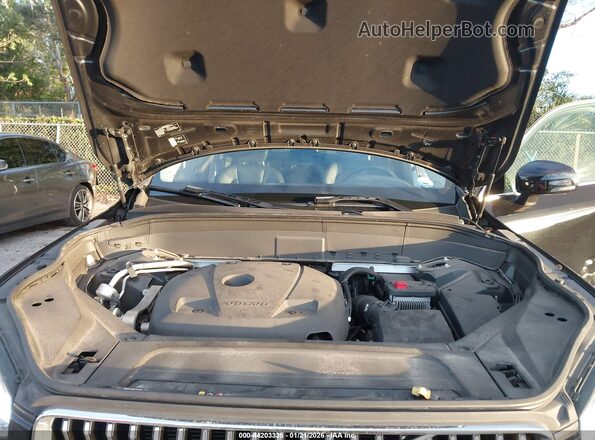 YV4102CK0M1748600 2021 VOLVO XC90 Black Rear view