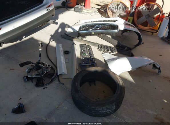 YV4102DK2M1685207 2021 VOLVO XC60 White 