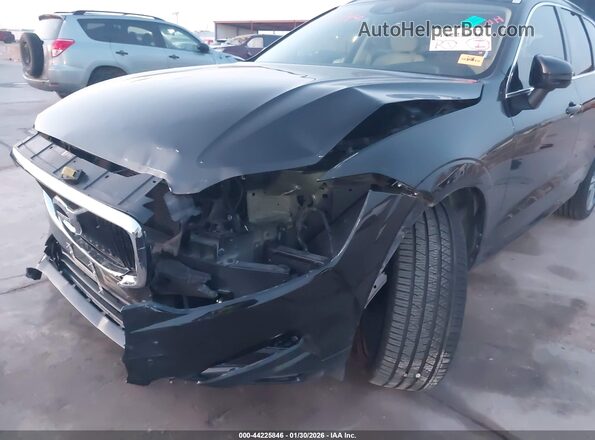 YV4102DK8M1697538 2021 VOLVO XC60 Черный Вид спереди