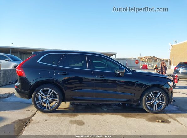 YV4102DK8M1697538 2021 VOLVO XC60 Черный Панорамный вид салона 360°