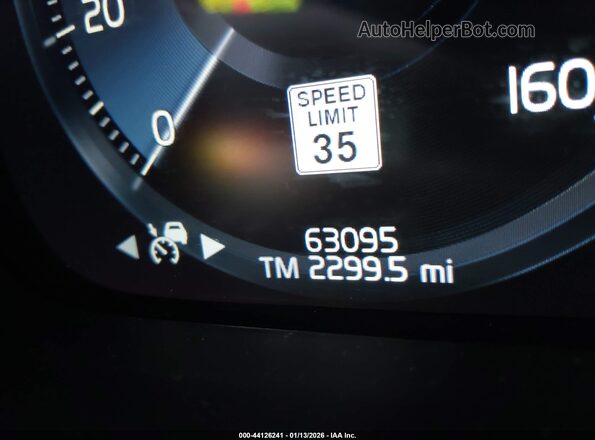 YV4102PK2N1811241 2022 VOLVO XC90 Gray 