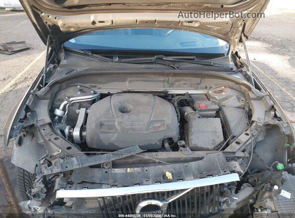 YV4102RK6M1828975 2021 VOLVO XC60 Gray Vista trasera