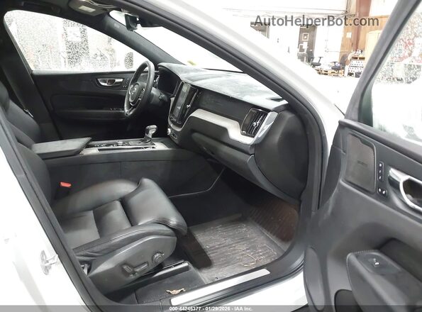 YV4102RL4L1421180 2020 VOLVO XC60 White 