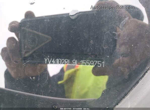 YV4102RL9L1559751 2020 VOLVO XC60 White 