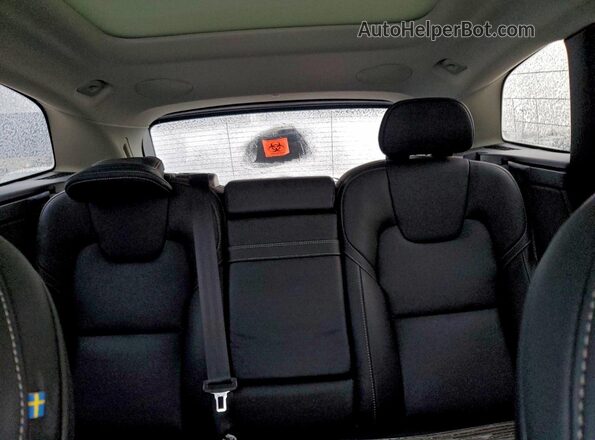 YV4102RLXM1882059 2021 VOLVO XC60 White Vista de los asientos traseros