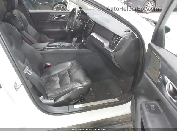 YV4102WK9L1043983 2020 VOLVO V60 CROSS COUNTRY White Вид салону спереду