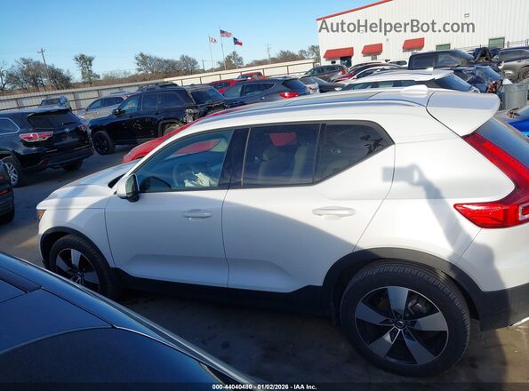 YV4162UK2M2421901 2021 VOLVO XC40 White სალონის 360-გრადუსიანი ხედი