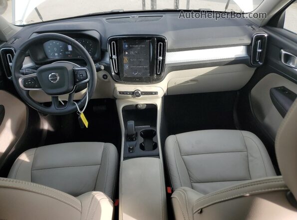YV4162UK9N2652506 2022 VOLVO XC40 White წინა პანელის ხედი