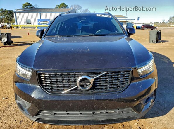 YV4162UM2L2237218 2020 VOLVO XC40 Black Вид спереду