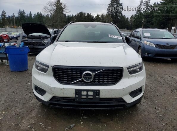 YV4162UM2M2396838 2021 VOLVO XC40 White Դիմացի տեսք