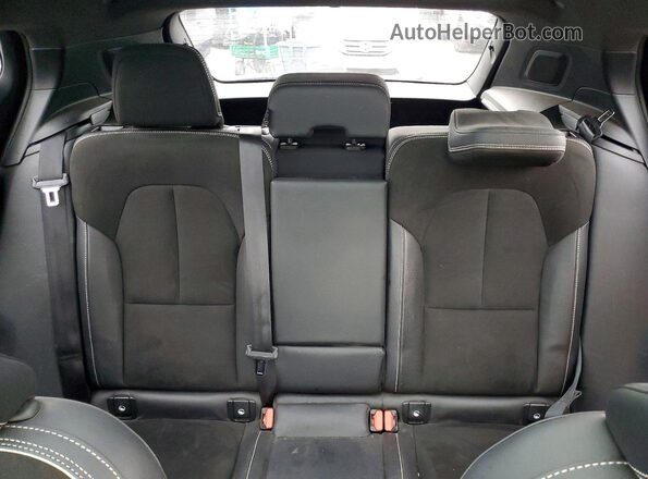 YV4162UM2M2396838 2021 VOLVO XC40 White Հետևի նստատեղերի տեսք