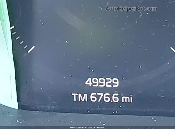 YV4162UM2N2665177 2022 VOLVO XC40 Gray 