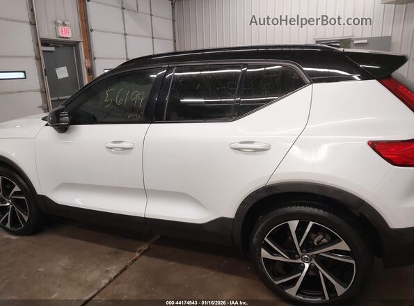 YV4162UM3M2617296 2021 VOLVO XC40 Белый Панорамный вид салона 360°
