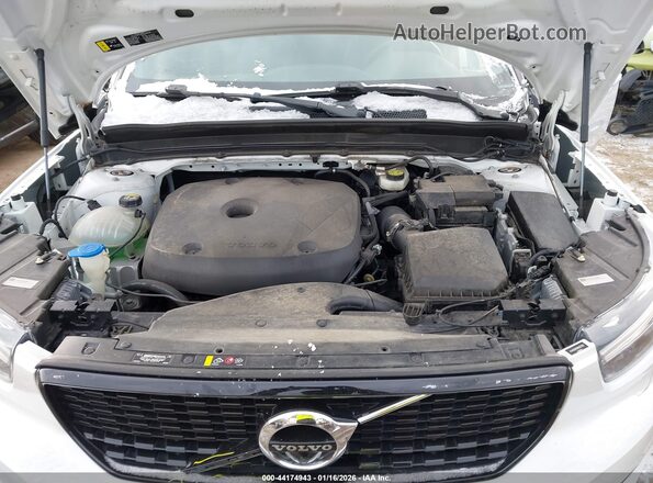 YV4162UM3M2617296 2021 VOLVO XC40 Белый Вид сзади
