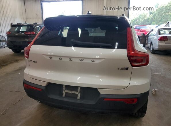 YV4162UM5K2047993 2019 VOLVO XC40 Белый Вид сзади