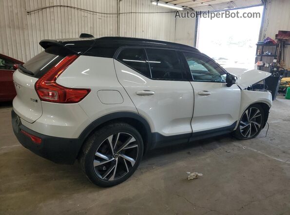 YV4162UM5K2047993 2019 VOLVO XC40 Белый Задняя правая четверть