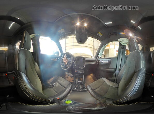 YV4162UM5K2047993 2019 VOLVO XC40 Белый Панорамный вид салона 360°