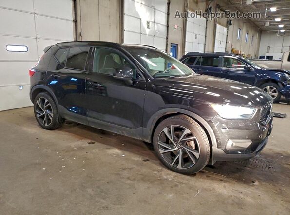 YV4162UM5M2581806 2021 VOLVO XC40 Черный 