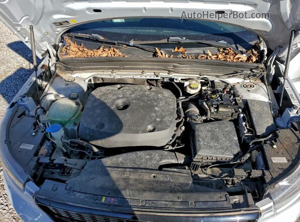 YV4162UM7M2516603 2021 VOLVO XC40 Silver უკანა სალონის ხედი