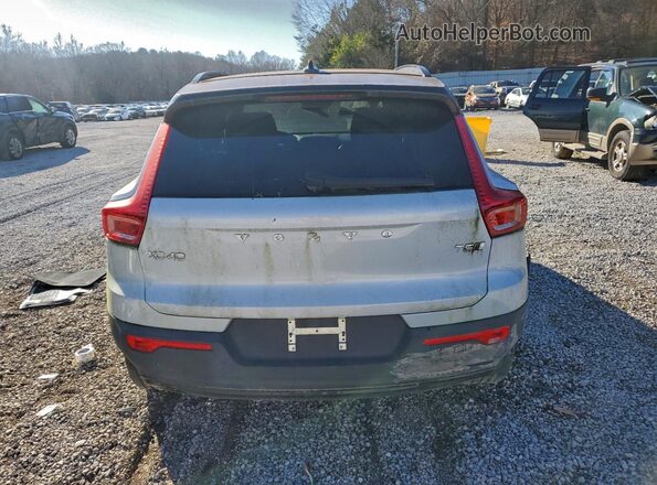YV4162UM7M2516603 2021 VOLVO XC40 Silver უკანა ხედი