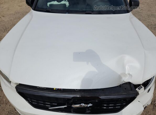 YV4162UM9M2562790 2021 VOLVO XC40 White 