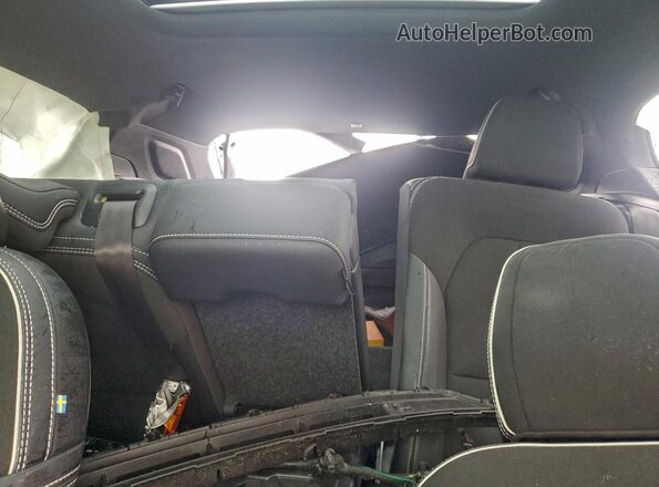 YV4162UMXK2114541 2019 VOLVO XC40 White Вид задніх сидінь