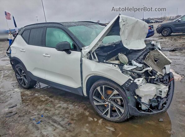 YV4162UMXK2114541 2019 VOLVO XC40 White Передня права чверть