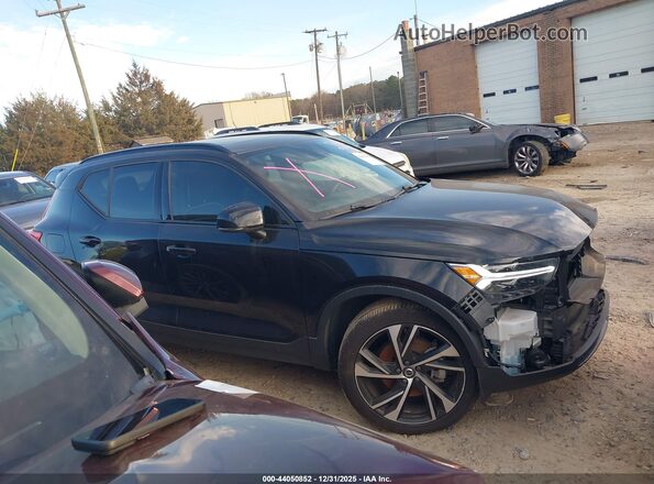 YV4162UMXM2502050 2021 VOLVO XC40 Black სალონის 360-გრადუსიანი ხედი