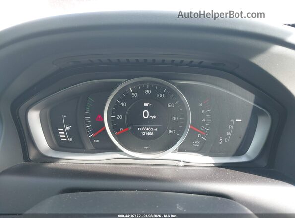 YV440MDJ2H2079597 2017 VOLVO XC60 Black Widok tylnych siedzeń