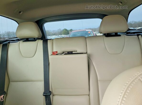 YV440MDU8H2018894 2017 VOLVO XC60 Gray Vista interior trasera