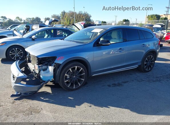 YV440MWK1H1037899 2017 VOLVO V60 CROSS COUNTRY Blue Przód lewy