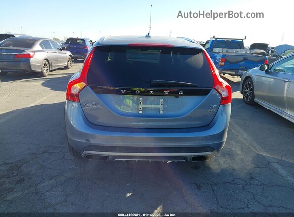 YV440MWK1H1037899 2017 VOLVO V60 CROSS COUNTRY Blue 