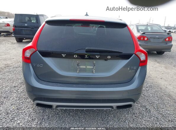 YV440MWK7H1023845 2017 VOLVO V60 CROSS COUNTRY Gray 