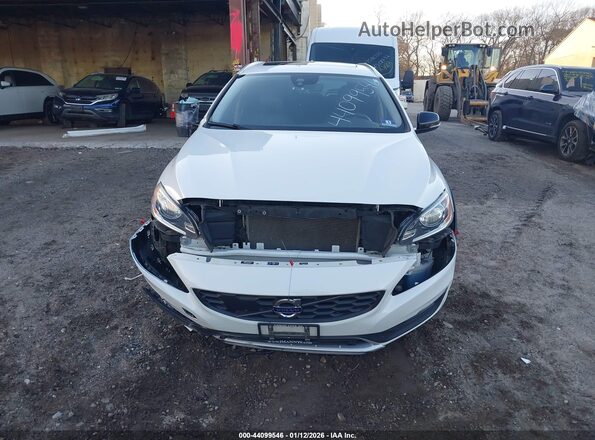 YV440MWK7J2056800 2018 VOLVO V60 CROSS COUNTRY White Vista del cuadro de instrumentos