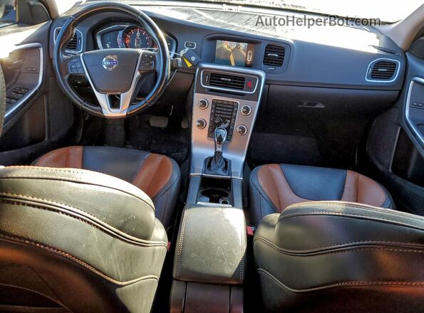 YV440MWK7J2059681 2018 VOLVO V60 Black Vista del salpicadero