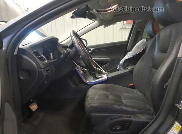 YV440MWK8J2056319 2018 VOLVO V60 Gray 