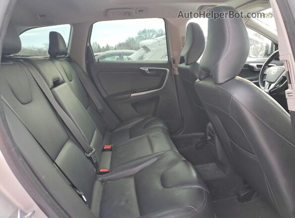 YV449MRK1G2927992 2016 VOLVO XC60 Silver Vista del compartimento del motor
