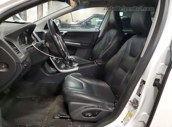 YV4612RKXG2782567 2016 VOLVO XC60 White Vista interior delantera