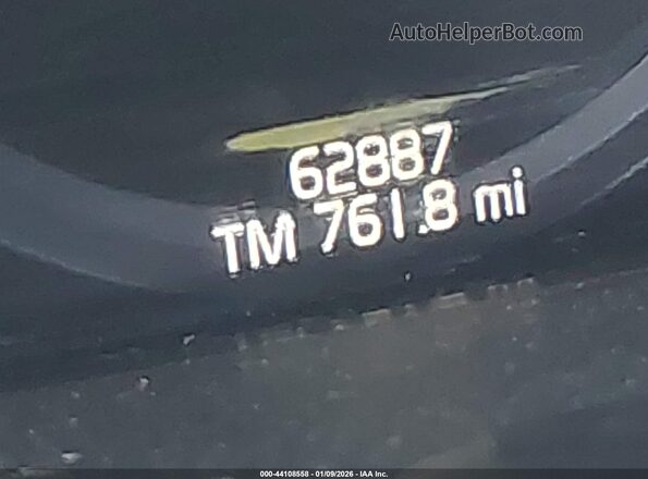 YV4A221K0M1675595 2021 VOLVO XC90 White Հետևի նստատեղերի տեսք