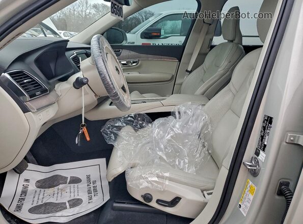 YV4A221L2N1834983 2022 VOLVO XC90 Silver წინა სალონის ხედი
