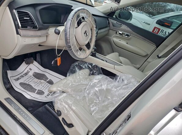 YV4A221L2N1834983 2022 VOLVO XC90 Silver წინა პანელის ხედი