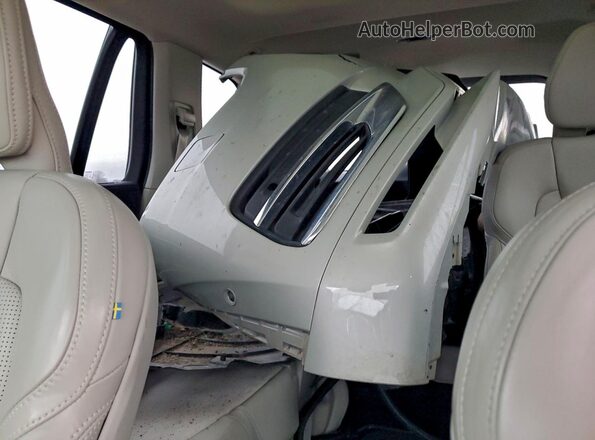 YV4A221L2N1834983 2022 VOLVO XC90 Silver უკანა სავარძლების ხედი