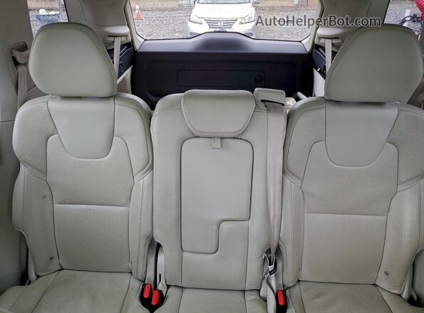 YV4A22PLXG1006657 2016 VOLVO XC90 Silver Հետևի նստատեղերի տեսք