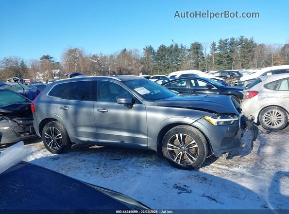 YV4A22RK2J1022010 2018 VOLVO XC60 Blue Widok wnętrza z tyłu