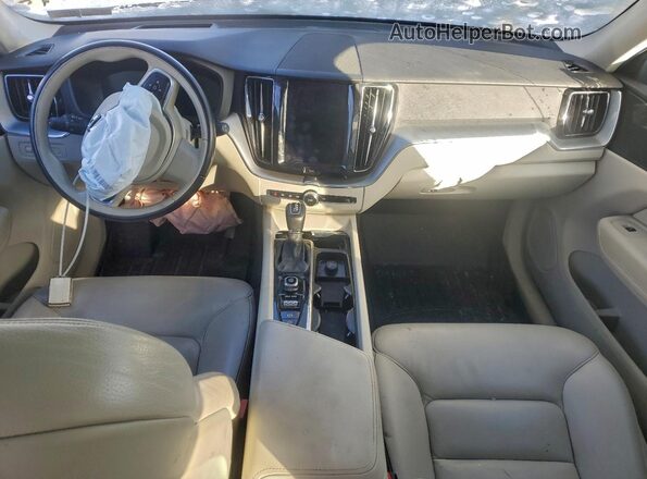 YV4A22RKXJ1022305 2018 VOLVO XC60 White Vista del salpicadero