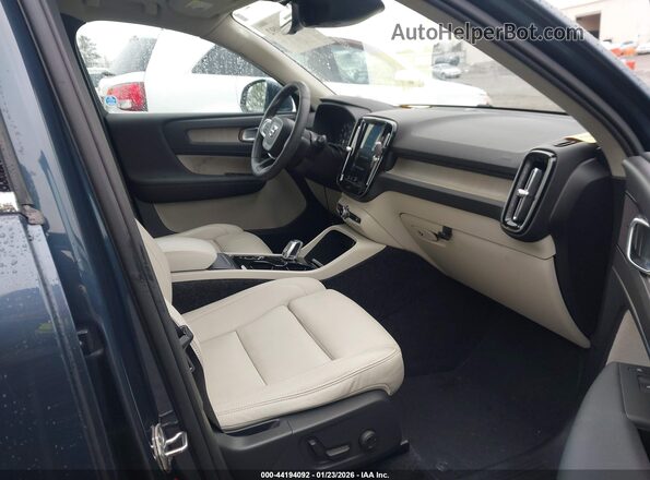 YV4AC2HL5K2050239 2019 VOLVO XC40 Dark Blue Widok wnętrza z przodu